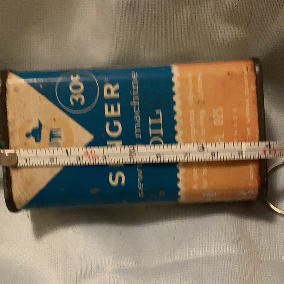 Vintage SINGER Sewing Machine OIL Tin 4 Oz 30 Cent Can Empty - Picture 8 of 9